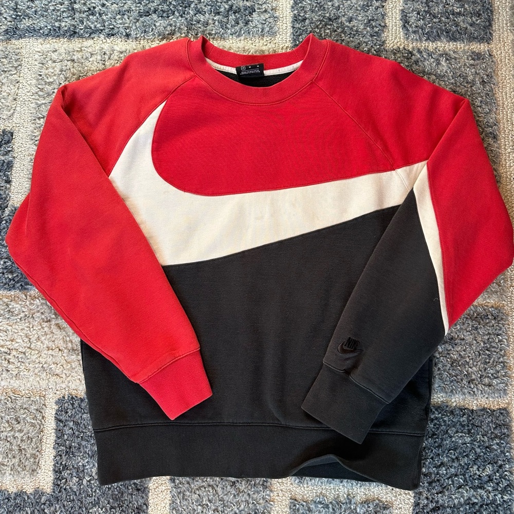 Nike Men's Red and Black Sweatshirt Crewneck Size Medium.
